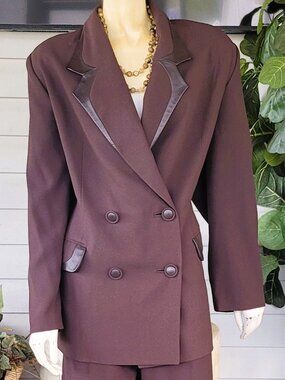 NIGHT STUDIO OF NEW YORK DOUBLE BREAST PANTSUIT